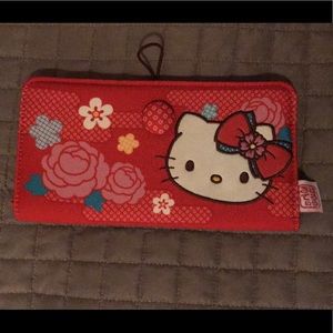 BRAND NEW Hello Kitty Wallet (never been used)